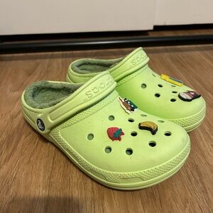 CROCS Women’s Lime Green Fleece Lined Size 6